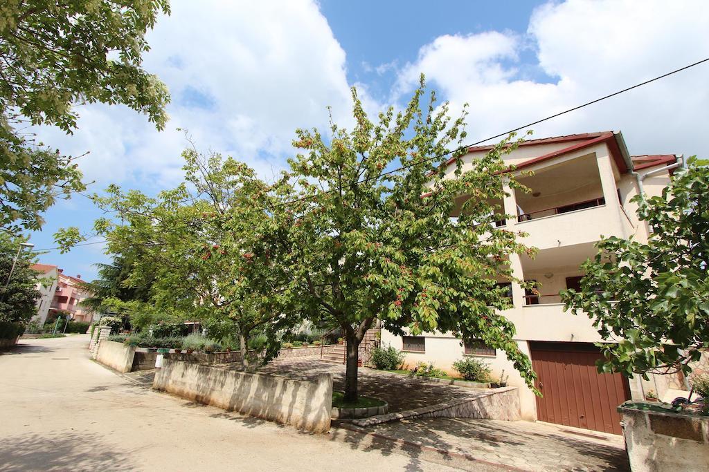 Rooms And Apartment Sanja روفينج المظهر الخارجي الصورة
